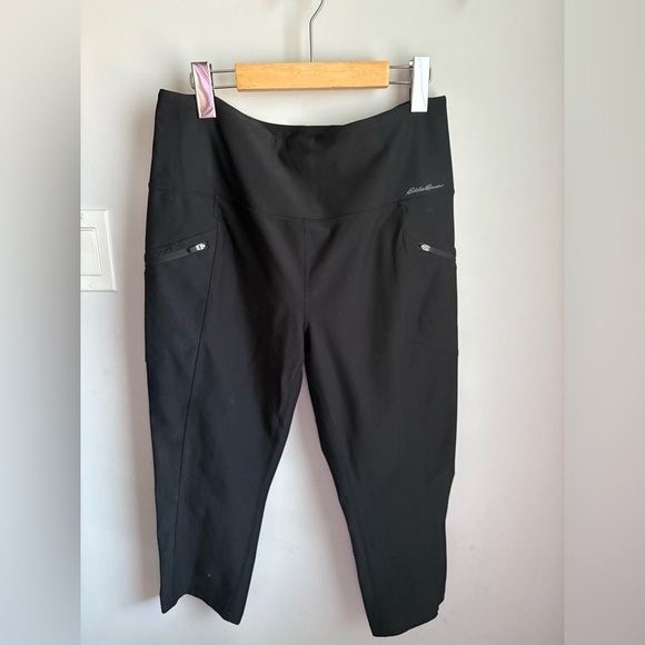 Eddie Bauer Women's Black Capri Leggings - Picture 1 of 4